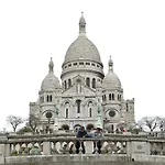 Les Toits De Montmartre