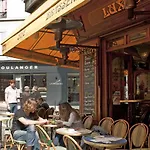 Les Toits De Montmartre